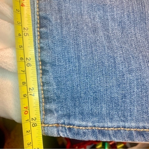 NWT Old Navy Jeans Sz 4 The Flirt Blue Denim Cotton Spandex Bootcut Faded Wash - Picture 14 of 16